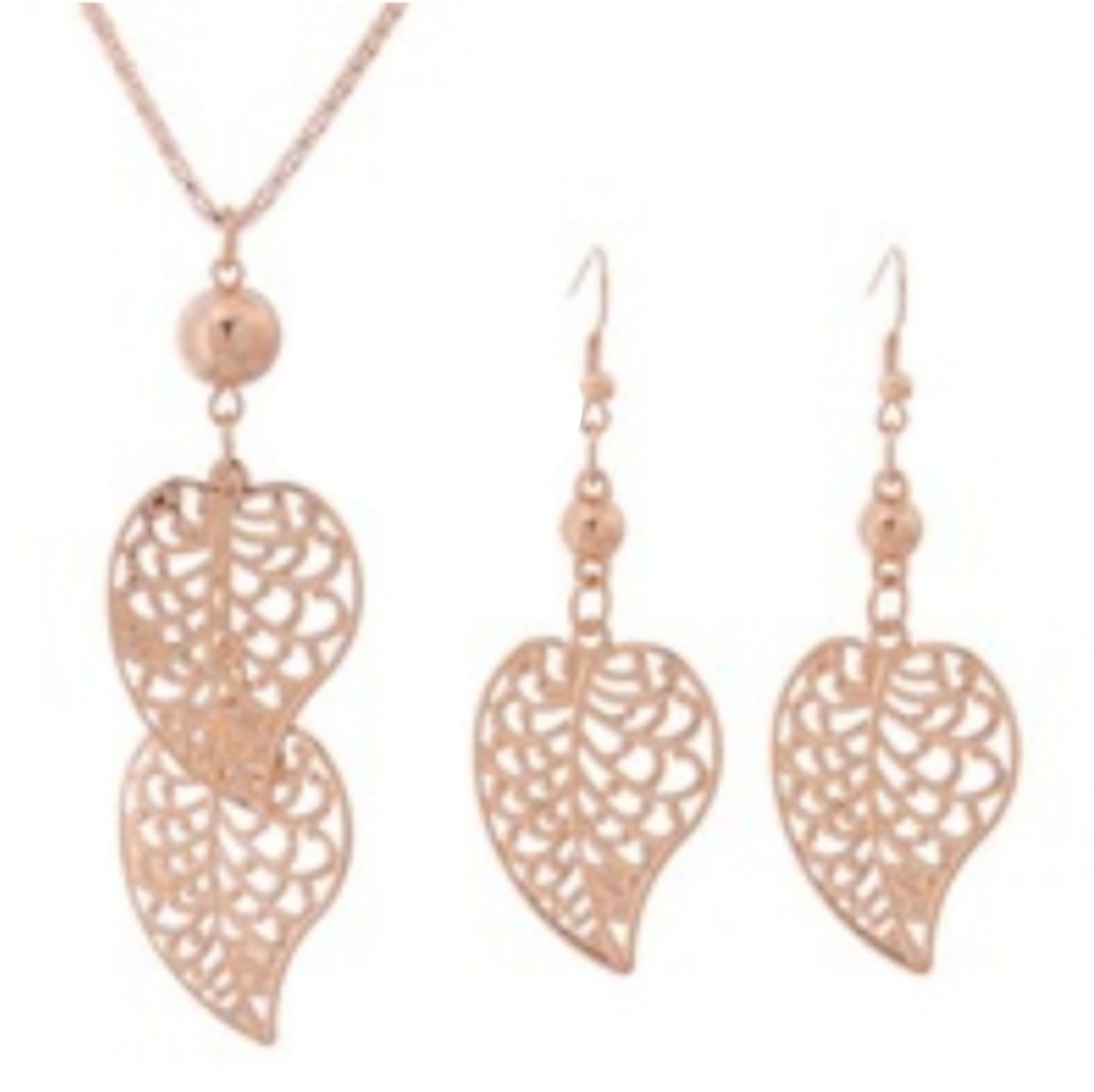 🎁3/$20 Leaf Necklace/Earring Set